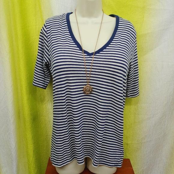 Velvetnavy white stripe deep v neck t-shirt L